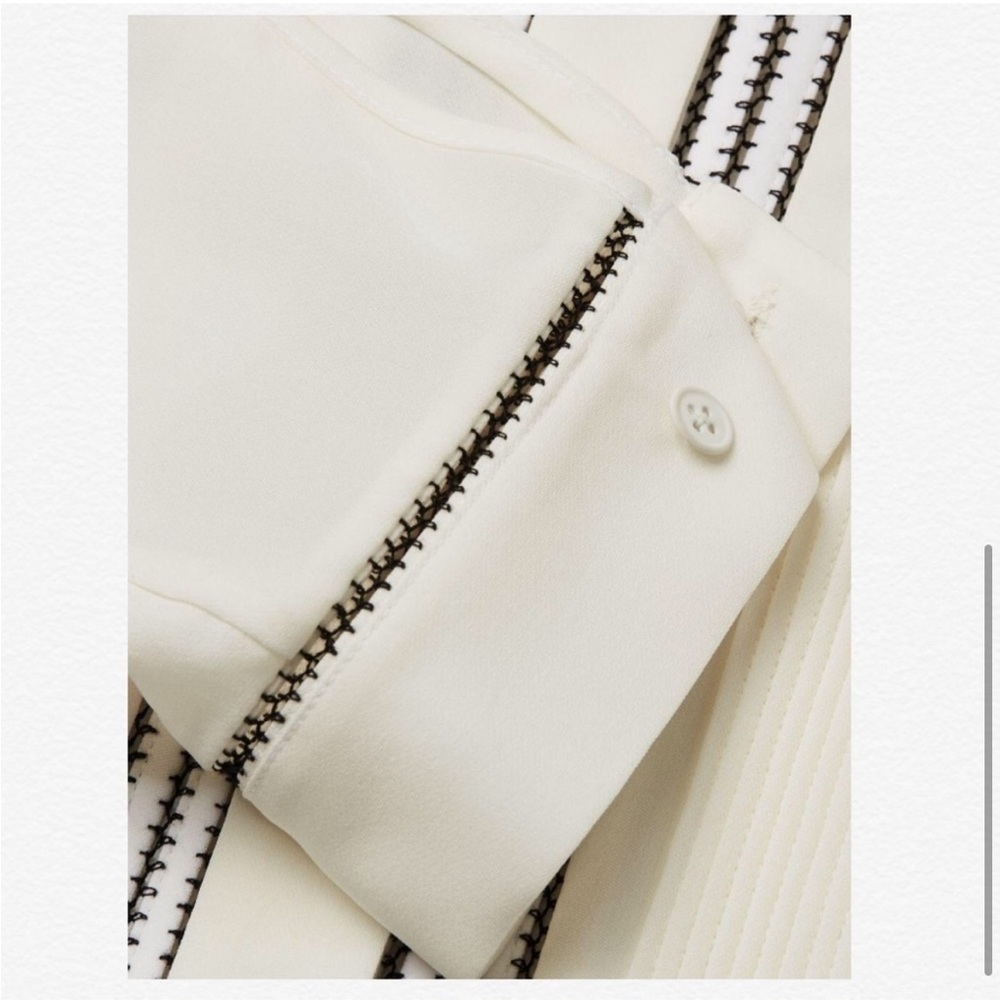 Elie Tahari Cream Long-Sleeve Pleated Silk Buttoned Tunic/Blouse with Navy Trim - Picture 4 of 13
